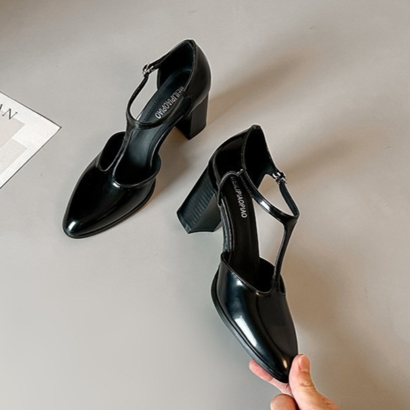 Sepatu Mary Jane Hitam Hak Tin - Leather Classic Strap ulasan dan harga